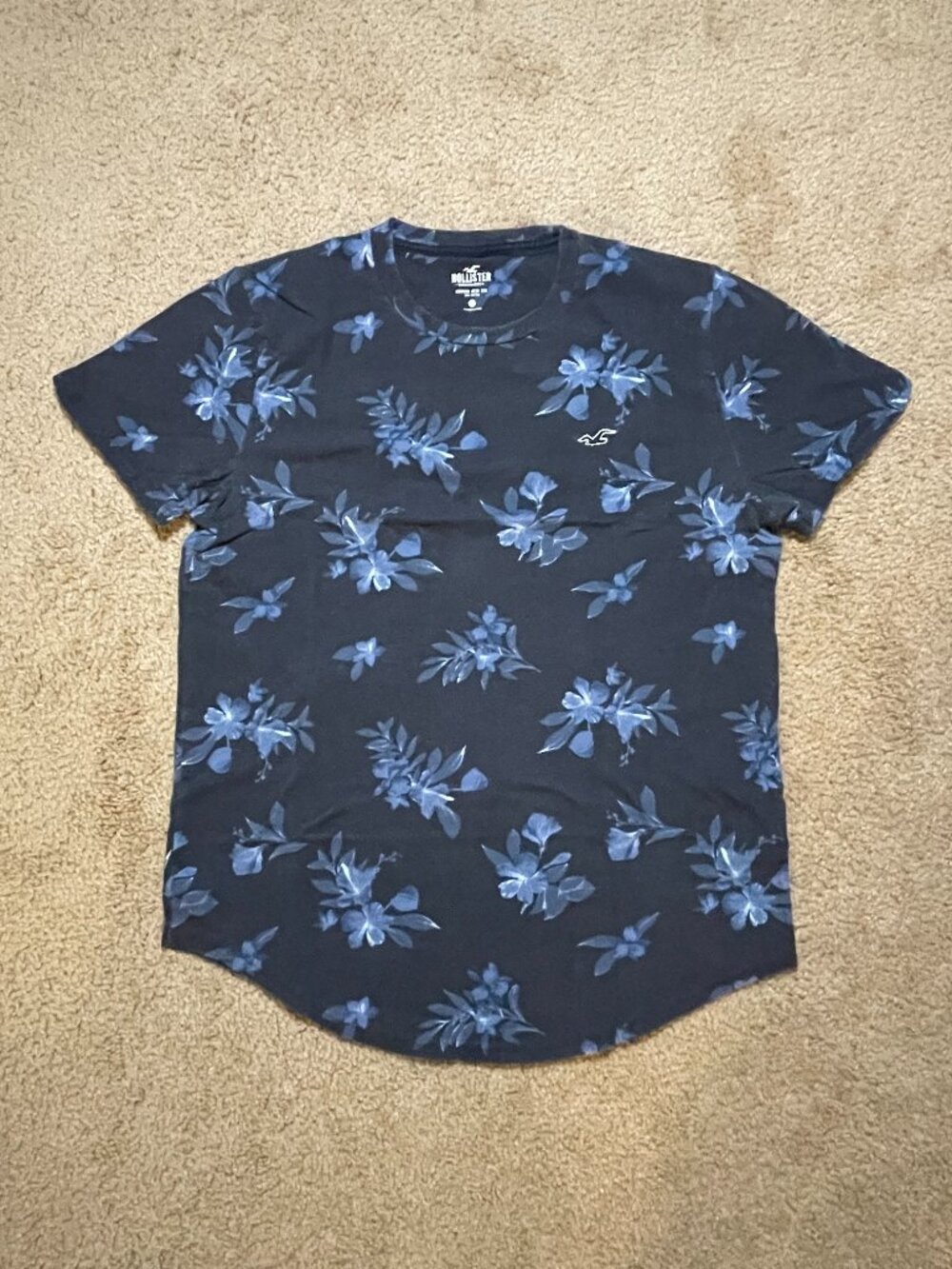 Hollister Curved Hem Floral Pattern T-Shirt